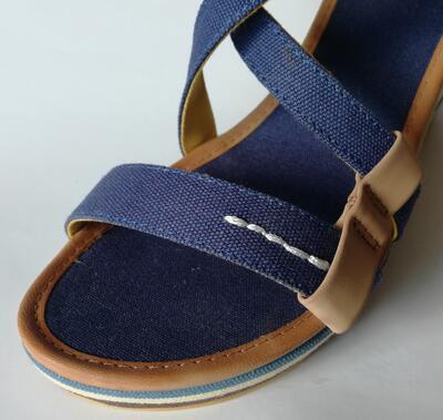 Dámské letní sandály Levi's na klínku, Modrá | 36 - 3